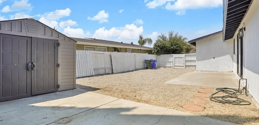 31820 Marcasite Ln, Castaic, CA 91384